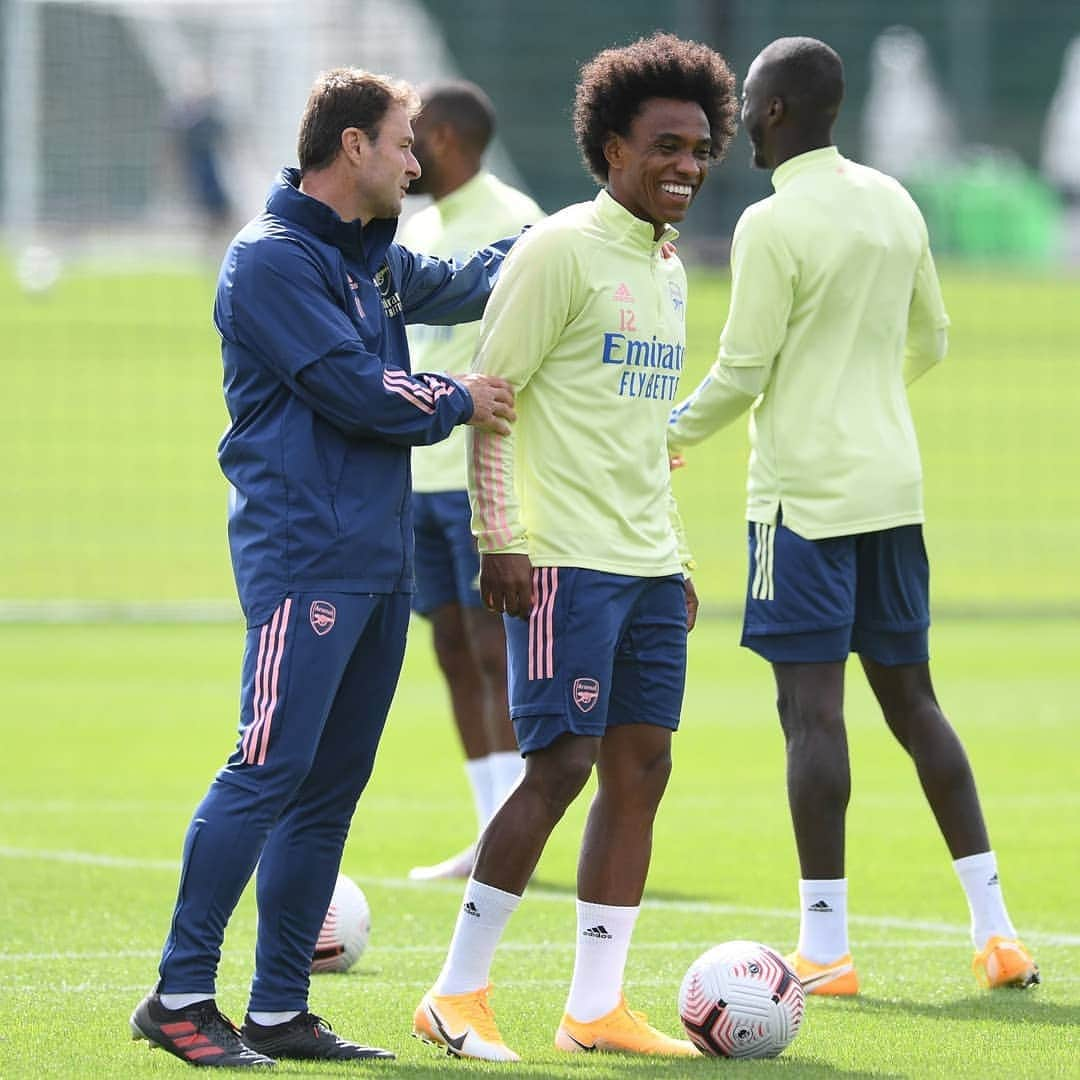 ウィリアンさんのインスタグラム写真 - (ウィリアンInstagram)「Good feelings! Looking forward to start the season! 💪👊  Boas vibrações! Ansioso para o início da temporada! 💪👊 #training #arsenal #newseason #W12」9月5日 0時11分 - willianborges88