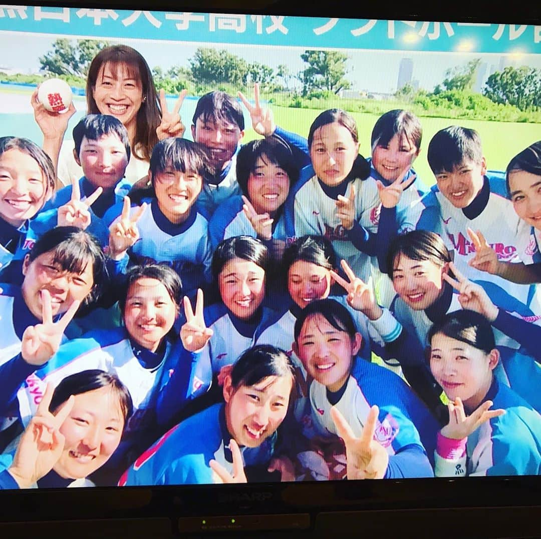 寺川綾さんのインスタグラム写真 - (寺川綾Instagram)「1人反省会✍️ 今日は、「しゃ、しゅ、しょ」がうまく言えない1日でした😱 そりゃこんな顔になるわ😓 時間がない中言い間違えるとほんと焦るー💦 アナウンサーの方ってほんと凄いです✨大尊敬✨✨ そして、今日の企画、目黒日大ソフトボール部の進藤希咲さん🥎 人見知りだけど、一生懸命チームの為にコミュニケーションを取り続けた希咲さん☺️ 最後の最後までキャッチャーとしてピッチャーを励まし続けた姿、かっこよかったです👏 これからソフトボールから離れても、コミュニケーションを大切に色んなことにチャレンジしてほしいです😊💡  また来週も、よろしくお願いします🙏 ご覧いただきありがとうございました🥰 #テレビ朝日 #報道ステーション #スポーツ #1人反省会 #しゃしゅしょにやられる #悔しい #またリベンジするぞ #高校生部活企画 #目黒日大ソフトボール部 #進藤希咲さん #インタビュー #ありがとうございました🙏」9月5日 0時39分 - terakawaaya_official