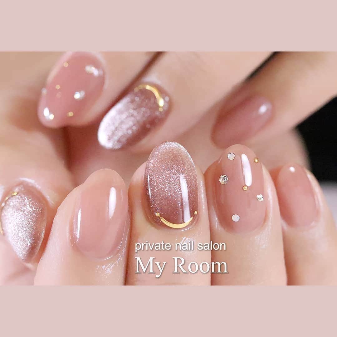 Icegel Nailさんのインスタグラム写真 Icegel Nailinstagram 역시 고급져요 고급져 아이스젤 별빛네일 1148 Repost Yukachiso スターギャラクシージェルで 上品オフィスネイル ベージュピンクで統一してお仕事仕様に かわいい と喜んで