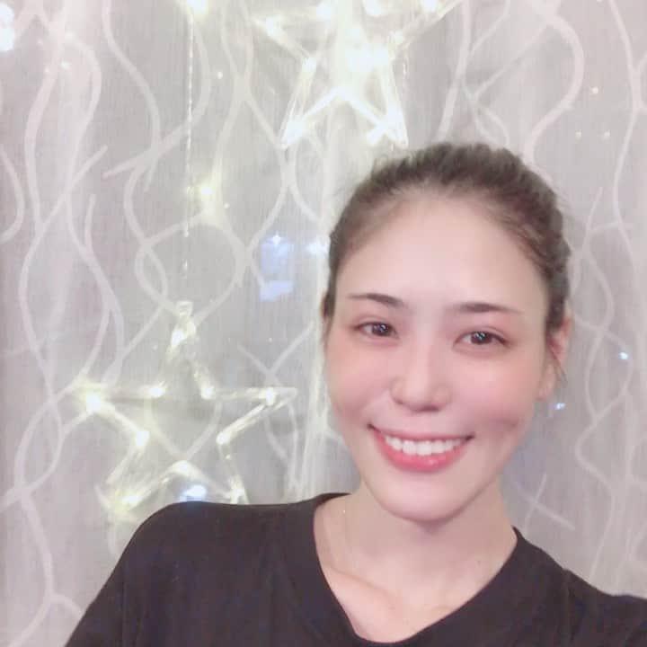 のインスタグラム：「キラキラ可愛い💟💟 でもゴハンは可愛くない😞笑笑 昨日からなにも食べてなかったから今夜は沢山食べました🍽🍚 今日はずーっとくしゃみと涙まで止まらず😣花粉かな⁉️💦💦💦  #夏 #星 #可愛い #動画 #summer #movie #インテリア #すっぴん #コンビニ #フォロー希望 #instafollow #instalike #instagram #instagramers #instalove #instadaily #followmee #followｍe #follow  #beautiful #コロナウイルスが早く終息しますように」