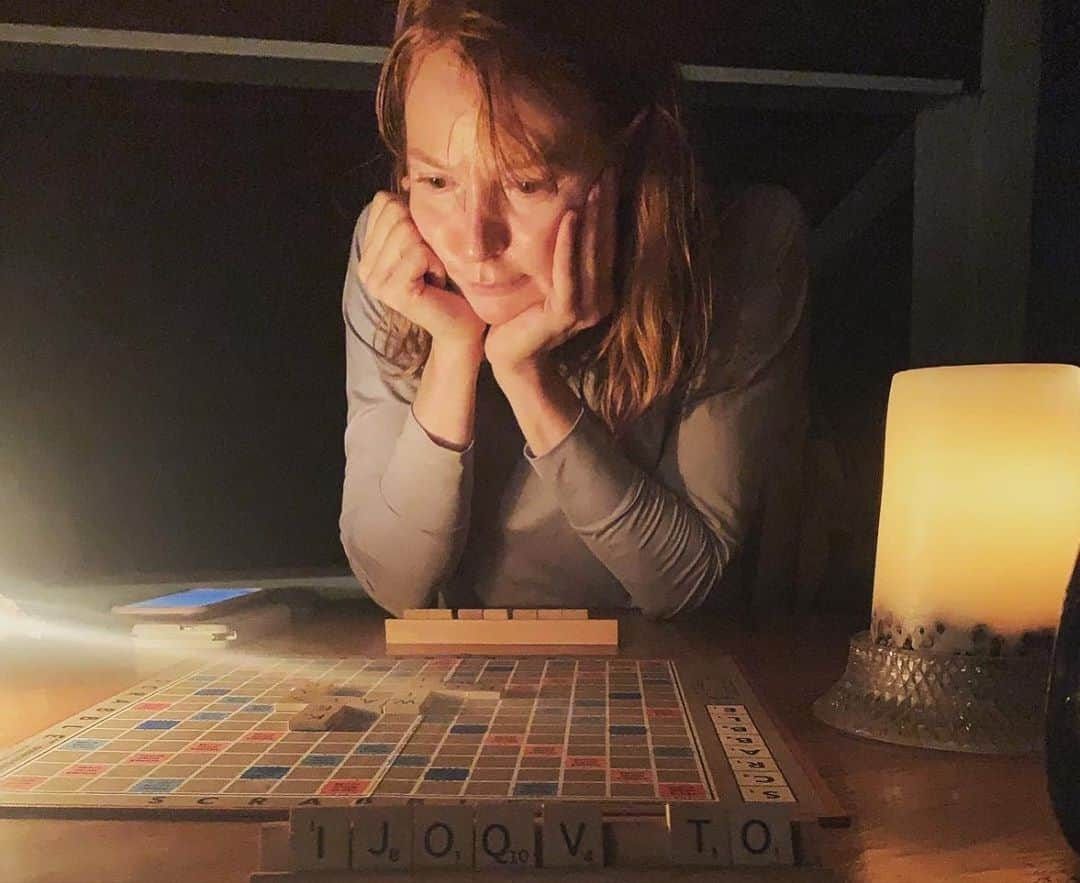 アリシア・ウィットさんのインスタグラム写真 - (アリシア・ウィットInstagram)「oh, some things never change.... and some things do! my #scrabble partner, for one. #fbf to a week ago. @elizaann360 and i had diligently, *completely* quarantined and then tested and continued quarantining, in anticipation of a holiday and some non-socially distant time together for the first time since march. (a hug....!!!!) although it turned out to be only 36 hours of it, due to events beyond our control, it was still heaven to have it for a few moments. (the 2nd picture is from 1996 - i recognize the apartment in west hollywood i was sitting in, and i know who i was actually playing with 🙃. sweet feisty jessie, my cat of nearly 20 years, was merely a few years old here. i didn’t realize how plump she had become!! that changed, too) #flashbackfriday #memories #scrabbleobsessed」9月5日 0時47分 - aliciawitty