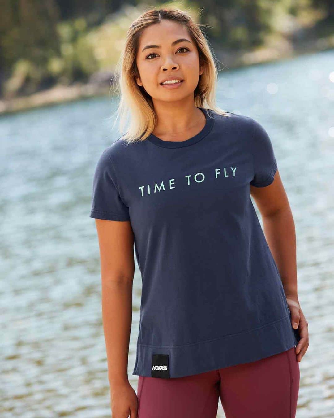 ホカオネオネのインスタグラム：「Reimagining performance wear, casual comfort and recovery wear for the modern athlete, our latest apparel drop offers limitless versatility with these everyday staples.   Head to the link in bio for more! #TimeToFly」