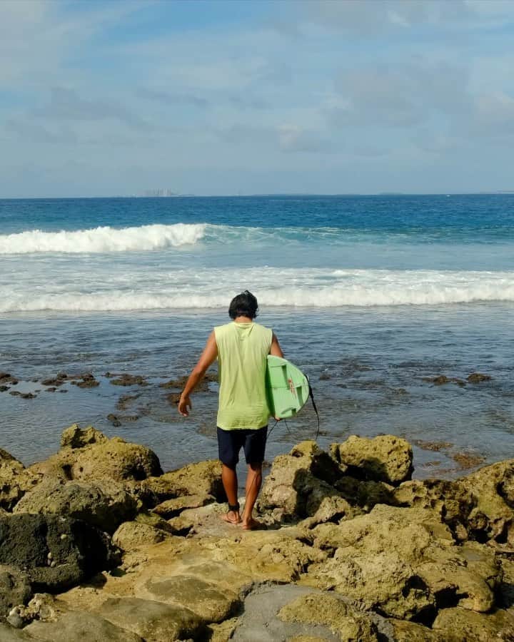 ミグエル・プッポのインスタグラム：「Me divertindo por aqui✌️ E aí qual seria a nota?? (🎥: @dani_grubba ) @atolltravel @pastapointmaldives @dara_ahmed @waterwaystravel @cinnamondhonvelimaldives  @nivanasupertrips #cinnamondhonvelimaldives #atolltravel  #atolladventures  #atolladventuresmaldives  #pastapoint  #pastapointmaldives  #pastapointmaldivas  #waterwaystravel #maldives  #maldivas」