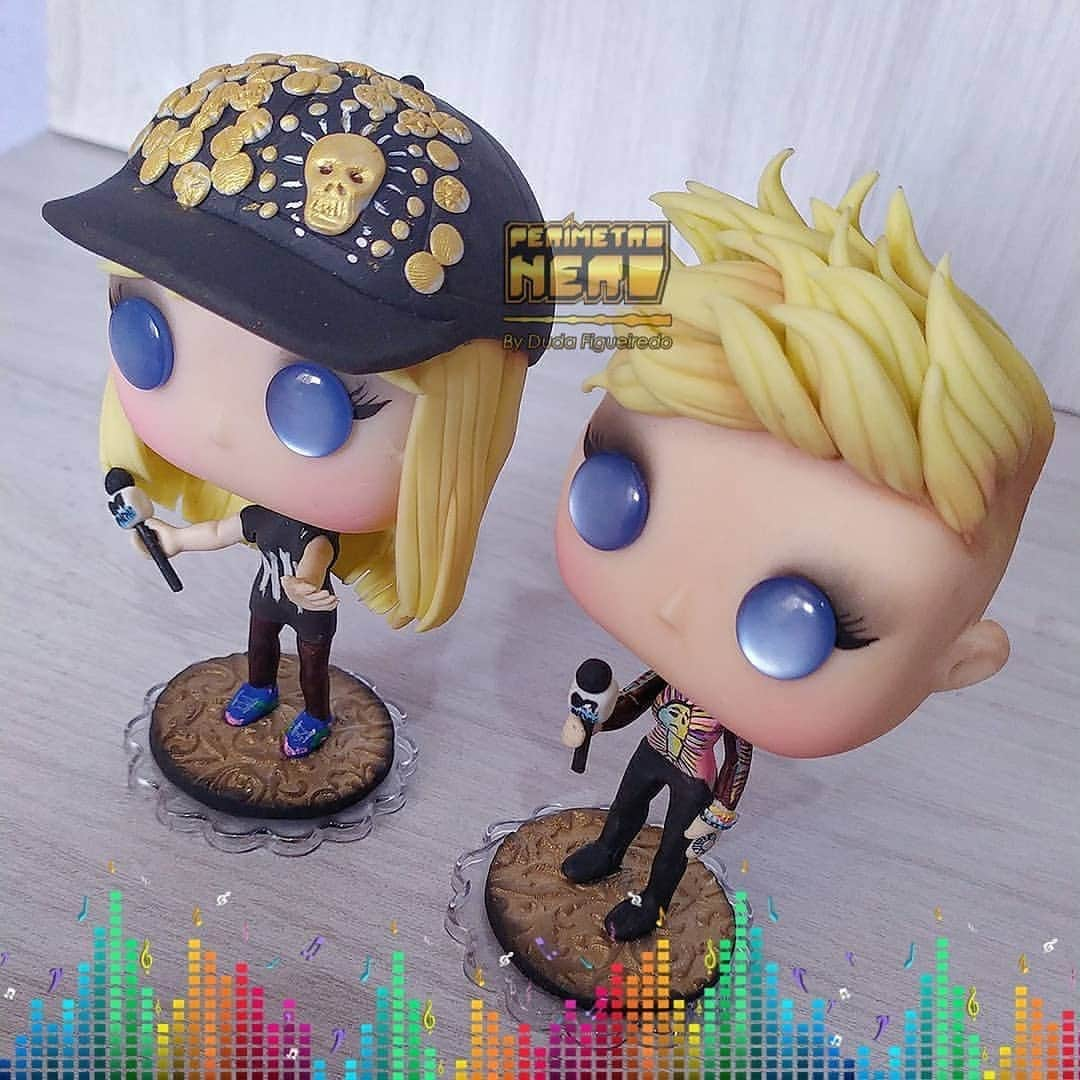 NERVOさんのインスタグラム写真 - (NERVOInstagram)「This week’s #FANARTFRIDAY is INSANITY!! 😱⁉️ Funko Pop versions of Liv & Mim… can you believe this?! These would look so cool in our studio… Thank you for these @perimetro.nerd 🥳🥳🎨」9月5日 1時12分 - nervomusic