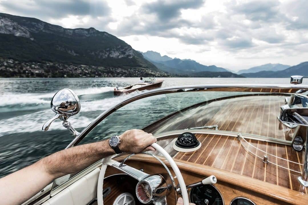 フレデリックコンスタントさんのインスタグラム写真 - (フレデリックコンスタントInstagram)「Who wants to go on a boat ride with our new Runabout ?  #Runabout #FrederiqueConstant  #accessibleluxury  Check our bio to find out more about our watch. . . .  #yacht #yachtlife #sailing #yachting #yachts #sailing  #boating #boat #sail #boatlife  #sailboat #boats #yachtclub  #marina  #yachtworld #sailor #yachtinglifestyle #sailinglife #yachtcharter #luxurylife #swissmade #swisswatch #swisswatches #watchoftheday #wristwatch #horology #instawatch」9月5日 1時45分 - frederiqueconstant