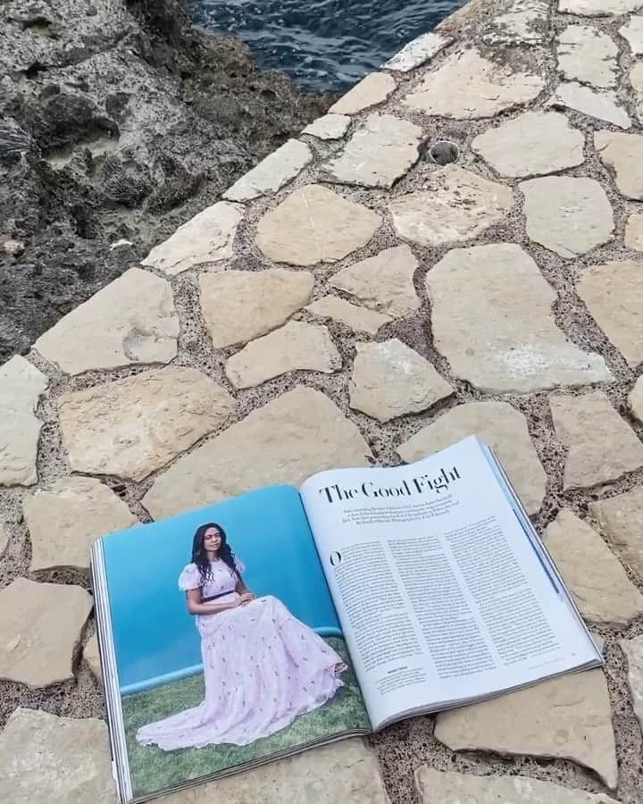 のインスタグラム：「@voguemagazine finally got the courage to read this article. Thank you for seeing me @okjanelle and including the chorus of voices that help me sing my song @bethannhardison @elainewelteroth @brandonmaxwell @ericjmcneal @sissonsisson @troublewithprabal @brothervellies • I will never forget this 💌 I love you」