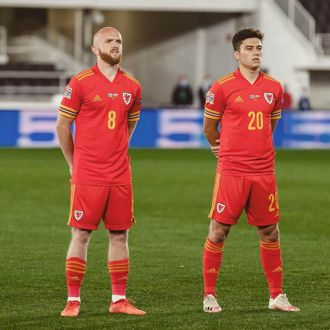 ジョナサン・ウィリアムズのインスタグラム：「Great win to start off the nations league last night 🏴󠁧󠁢󠁷󠁬󠁳󠁿🐉 #togetherstronger @fawales」