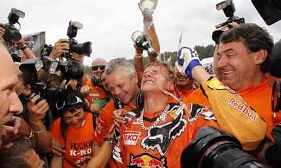 のインスタグラム：「9 years ago today i became a world champion in the MX2 class. Time flies」
