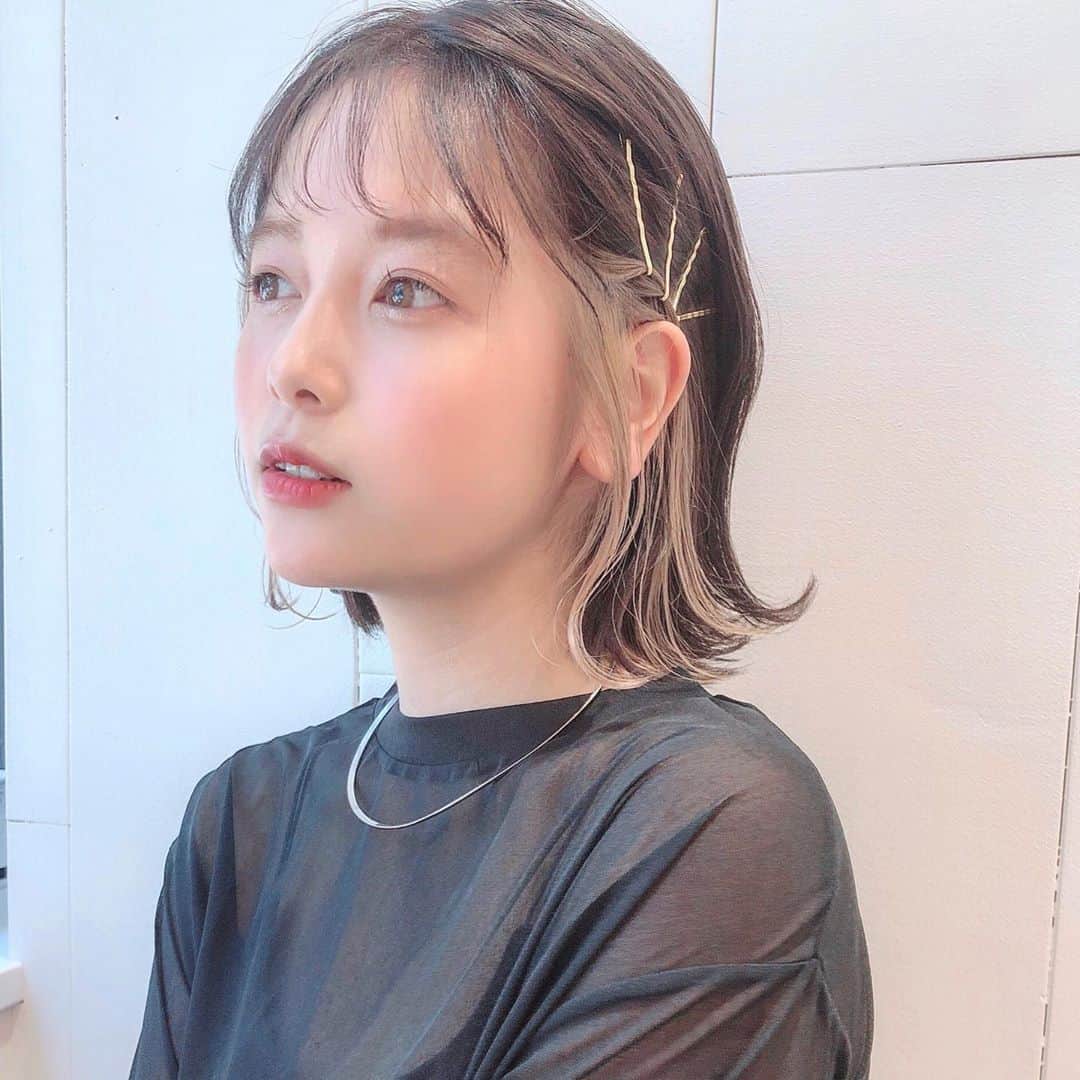 佐藤 渚さんのインスタグラム写真 佐藤 渚instagram インナーカラーはアレンジもかわいい 本日17 00 ご案内可能です ホットペッパーからご予約お待ちしております インナーカラー イヤリングカラー ボブインナーカラー 金ピンアレンジ 9月5日 9時11分