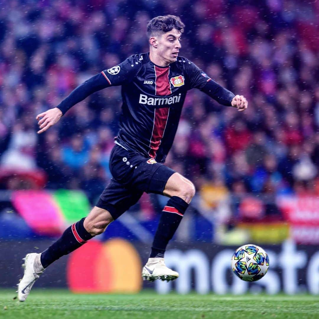 UEFAチャンピオンズリーグさんのインスタグラム写真 - (UEFAチャンピオンズリーグInstagram)「Wonderkid Kai Havertz joins #CFC ✍️ Excited, Chelsea fans?  #UCL #transfer #signing」9月5日 4時43分 - championsleague