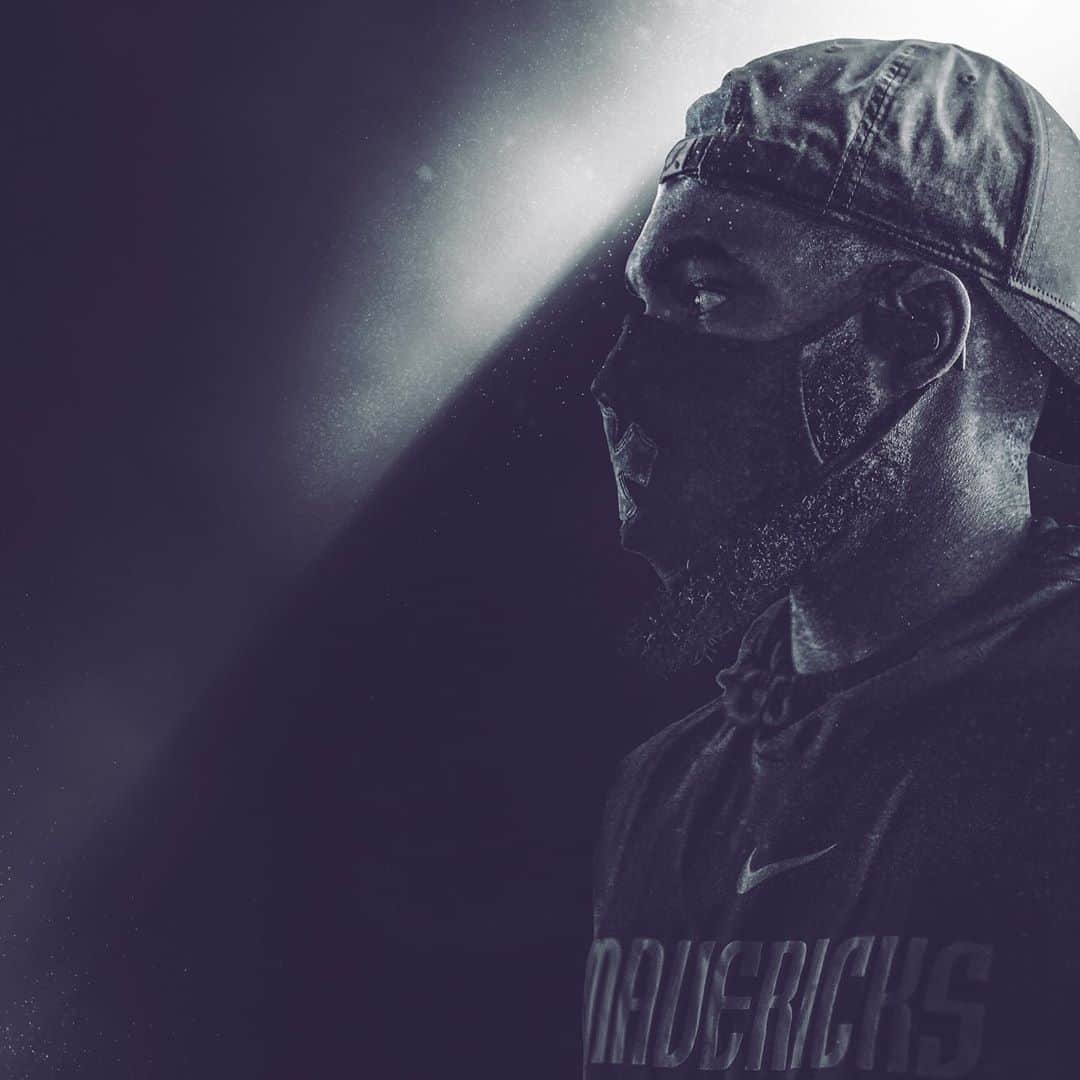 ティム・ハーダウェイ・ジュニアのインスタグラム：「Year 7...A year to be so thankful for!! Appreciate everyone that supported me throughout the year. To my brothers that I shared this journey with..love you all to the fullest, we won some, we lost some, but we stuck together and continued to fight until the end. Onward and upward! #mffl」
