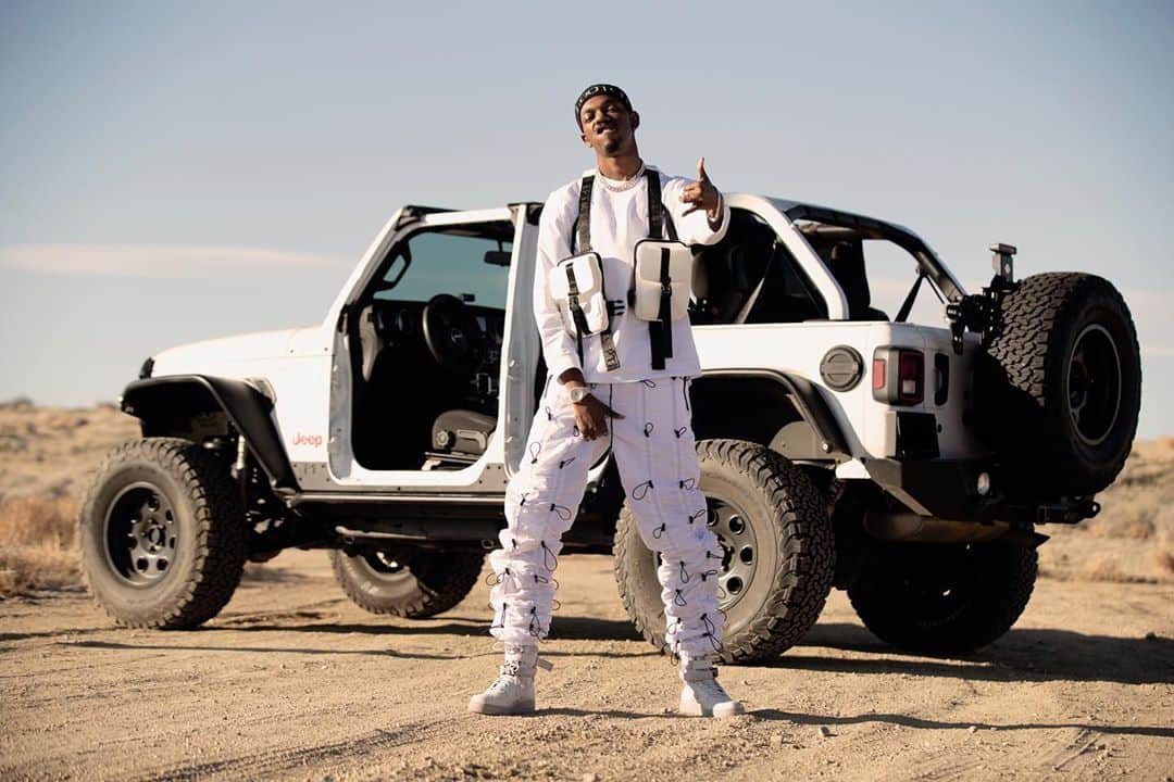 Reggie COUZのインスタグラム：「RzzziE on the way .. 😈🤫🤫💤💤」