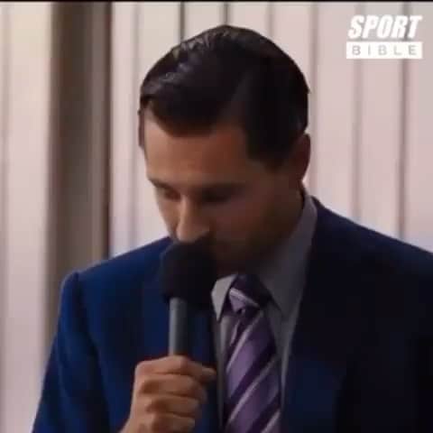 サネリー・ジェームズのインスタグラム：「“Wolf of Barca” This made me laugh out loud!🤣 @fcbarcelona @leomessi」