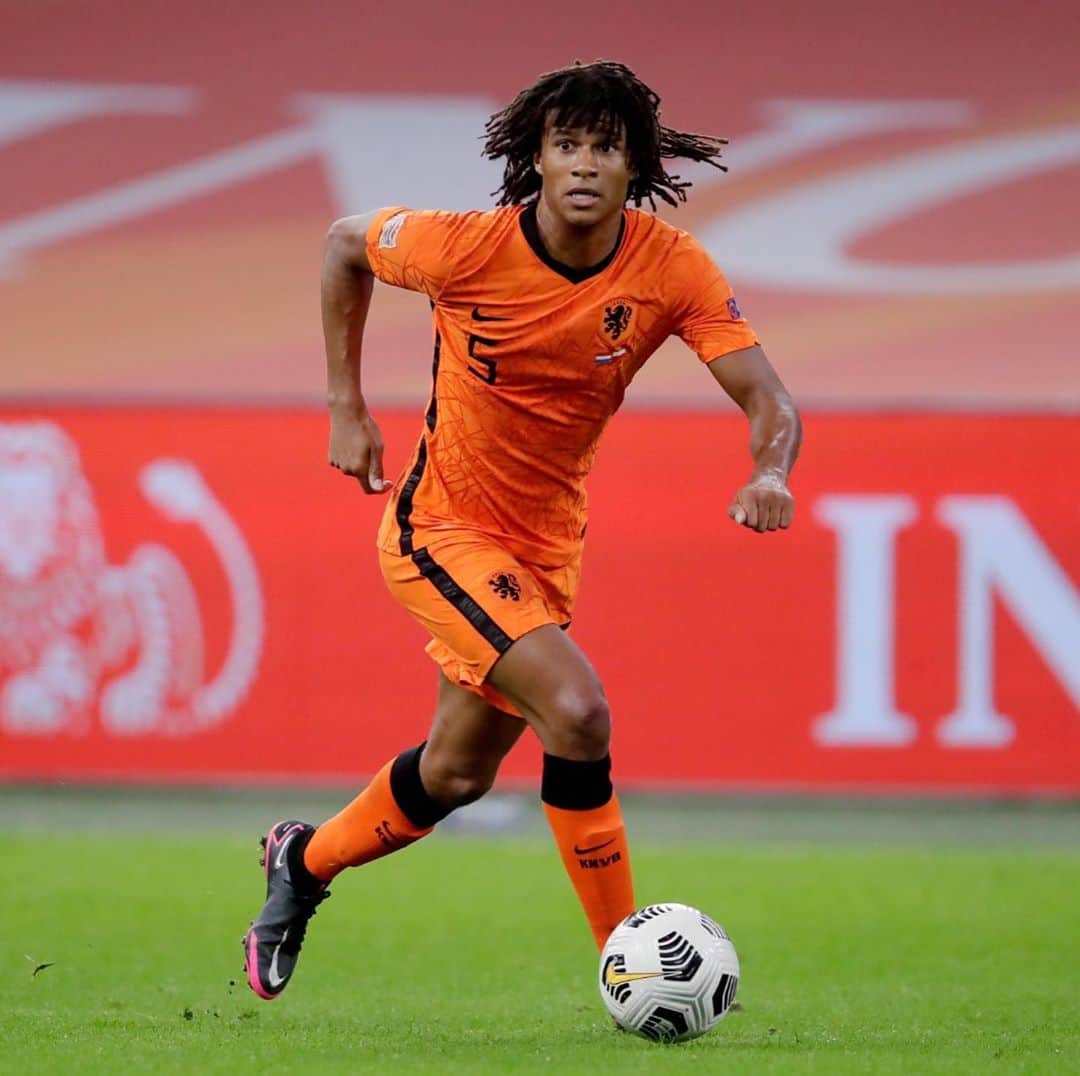 ナタン・アケのインスタグラム：「Great start to the Nations league🙌🏾🦁」