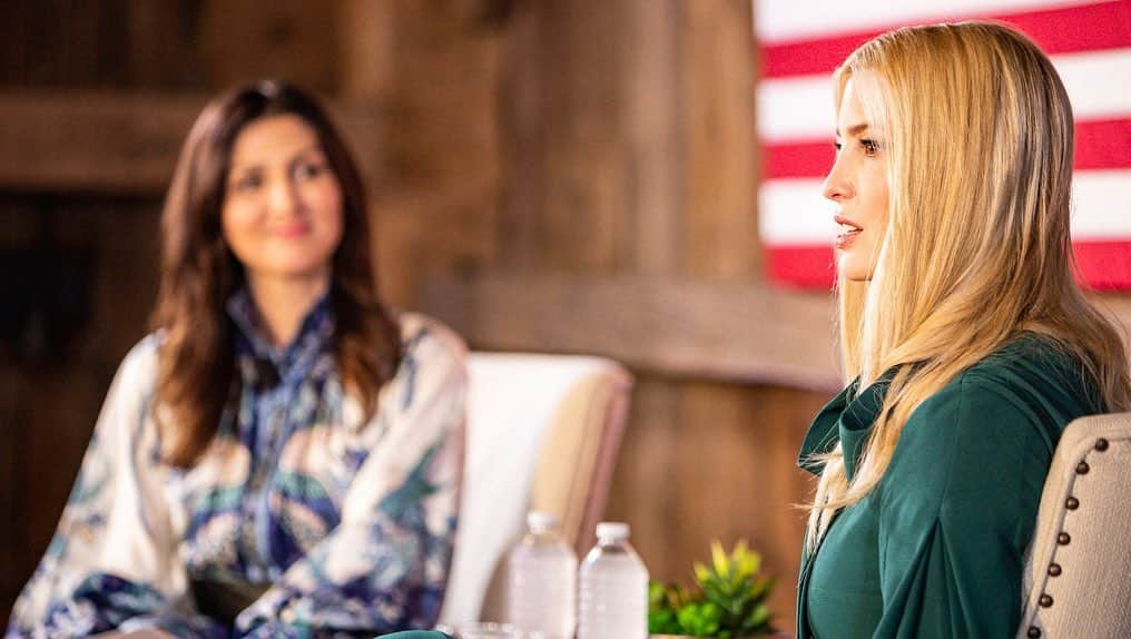 イヴァンカ・トランプさんのインスタグラム写真 - (イヴァンカ・トランプInstagram)「‪Barnstorming Pennsylvania today! 🇺🇸‬  ‪📍Lancaster County: Blessings of Hope‬  ‪📍Chester County: Brandywine Manor House ‬  ‪📍Bucks County: Tabora Farm and Orchard」9月5日 6時29分 - ivankatrump