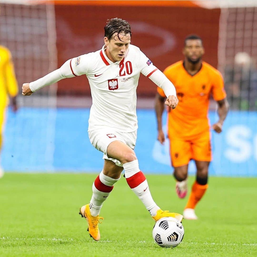 ピオトル・ジエリンスキのインスタグラム：「🇳🇱🇵🇱#nationsleague」
