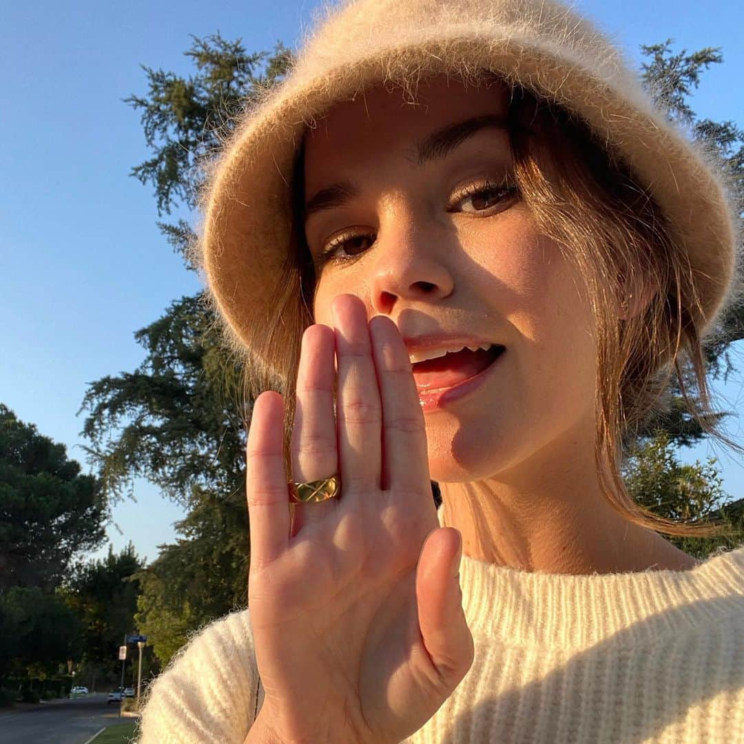 マイア・ミッチェルさんのインスタグラム写真 - (マイア・ミッチェルInstagram)「👋🏼!」9月5日 6時48分 - maiamitchell