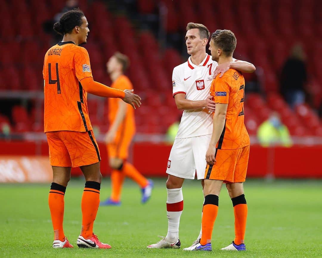 ジョエル・フェルトマンのインスタグラム：「Great to be back in 🔶 Good to see you again my friend @arekmilik! #onsoranje #thenewwave」