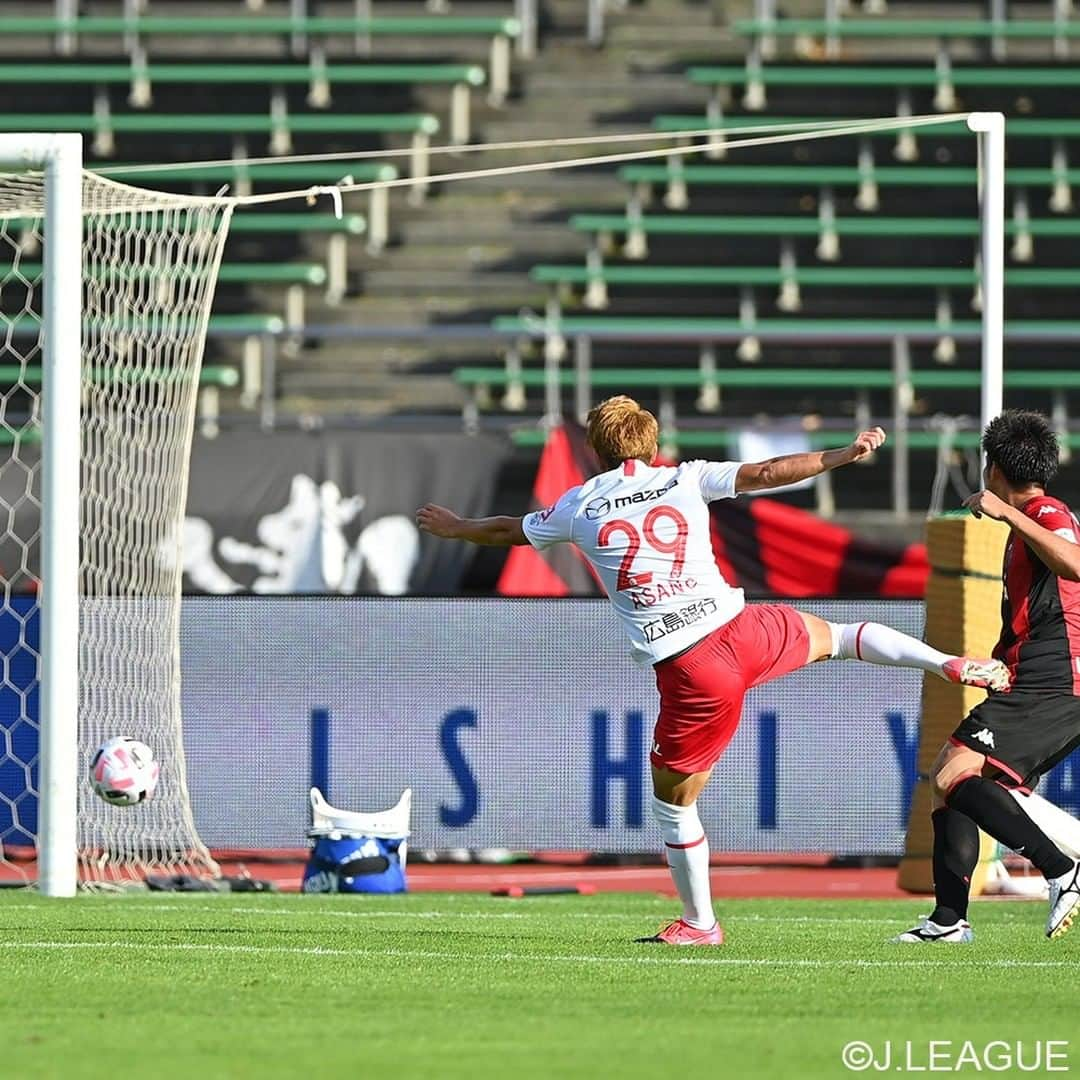 サンフレッチェ広島さんのインスタグラム写真 - (サンフレッチェ広島Instagram)「. ⚽️明治安田生命J1リーグ第14節　試合結果⚽️ 北海道コンサドーレ札幌　0-2　サンフレッチェ広島 前半：0-0 後半：0-2 【得点者】ドウグラス・ヴィエイラ、浅野雄也  集中した守備で相手に得点を許さず、後半開始直後、試合終了間際と、いい時間帯に得点を奪って、5試合ぶりの勝利を飾りました。  #青山敏弘 選手 #ドウグラスヴィエイラ 選手 #浅野雄也 選手 #sanfrecce #積攻」9月5日 16時55分 - sanfrecce.official