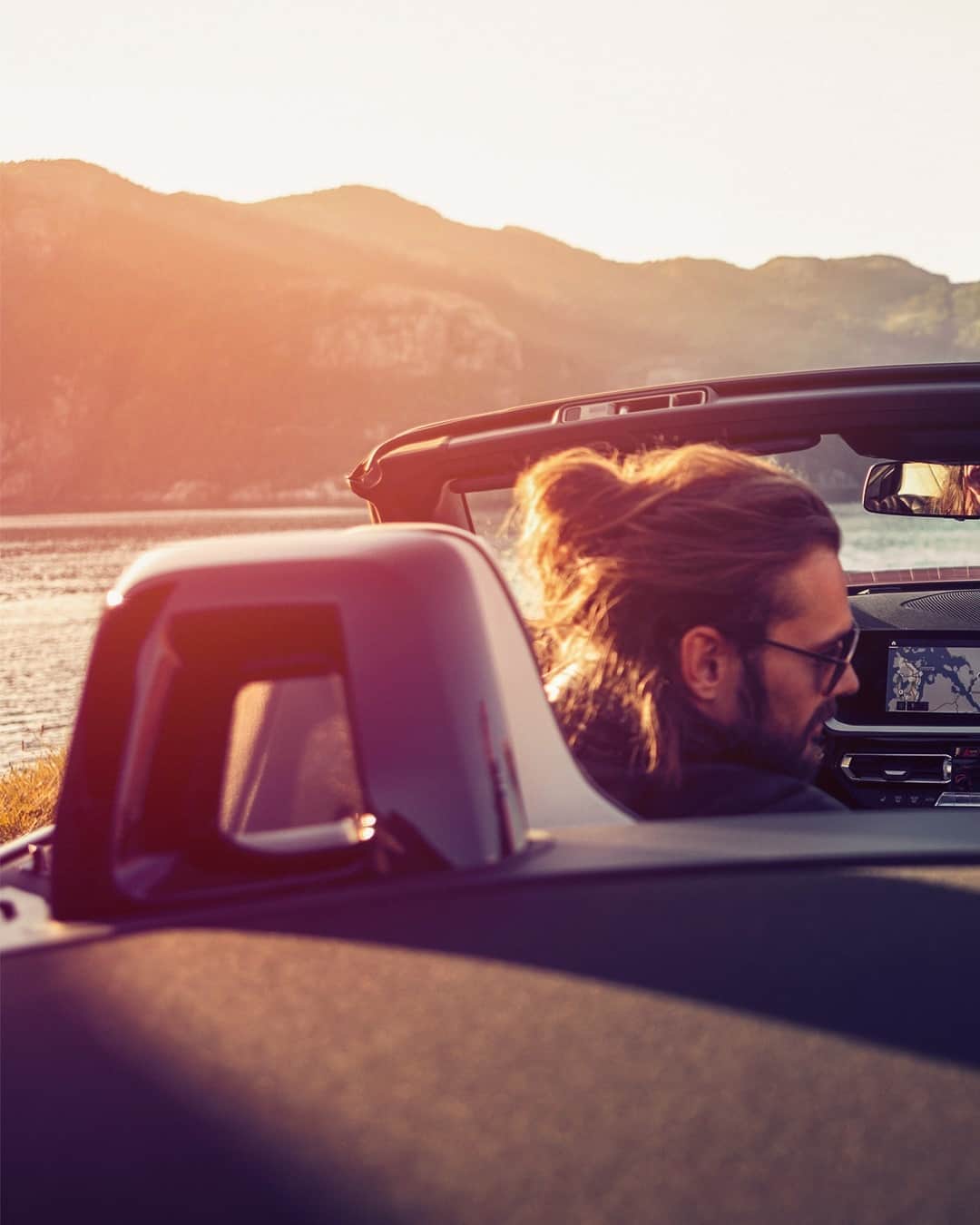 BMWのインスタグラム：「Swipe to select your side. The BMW Z4. #TheZ4 #BMW #Z4」