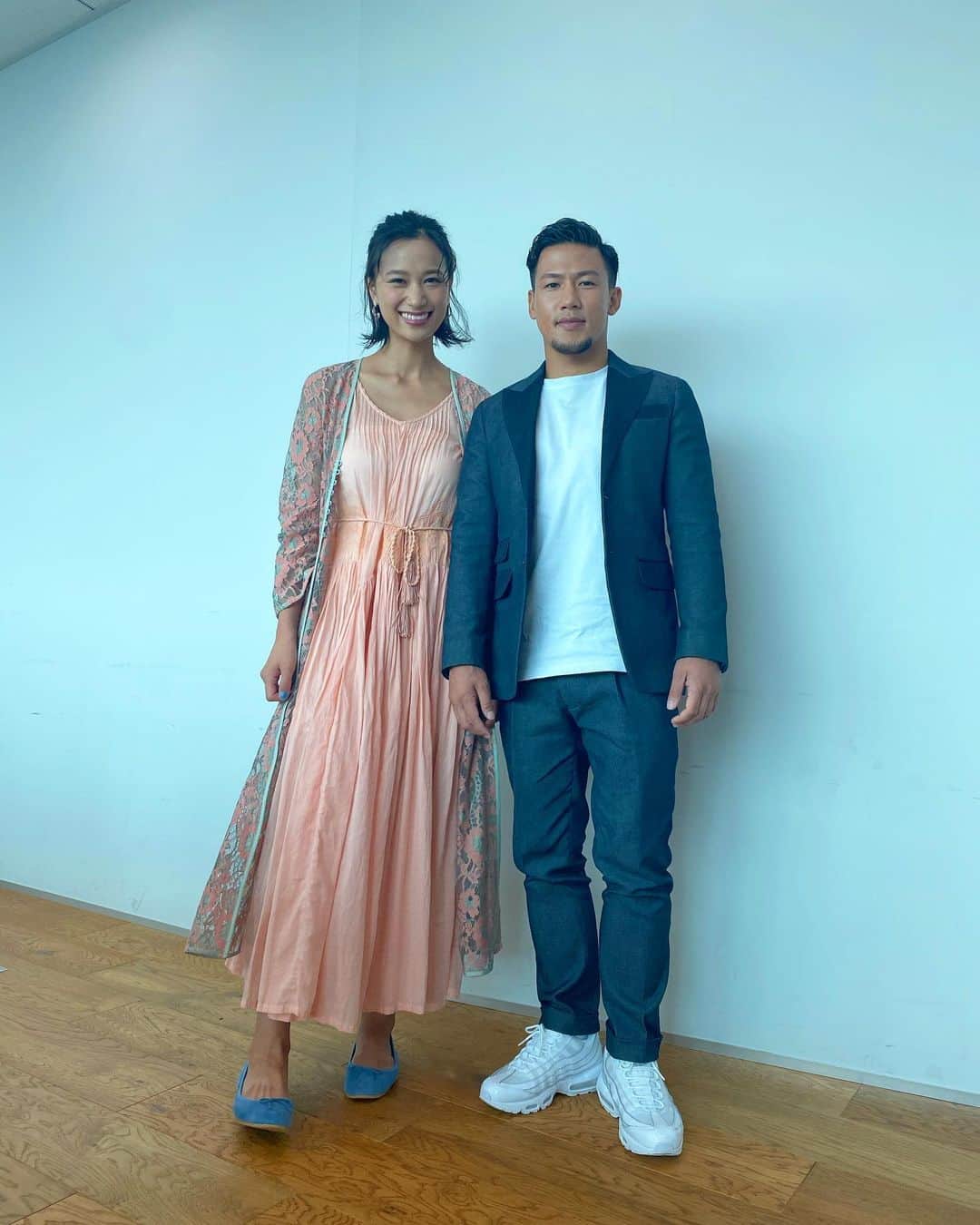 のインスタグラム：「2shot💁🏽‍♂️💁🏻‍♀️  onepiece... @velnica_japan earlings... @stellarhollywood flats... @kurun_official」