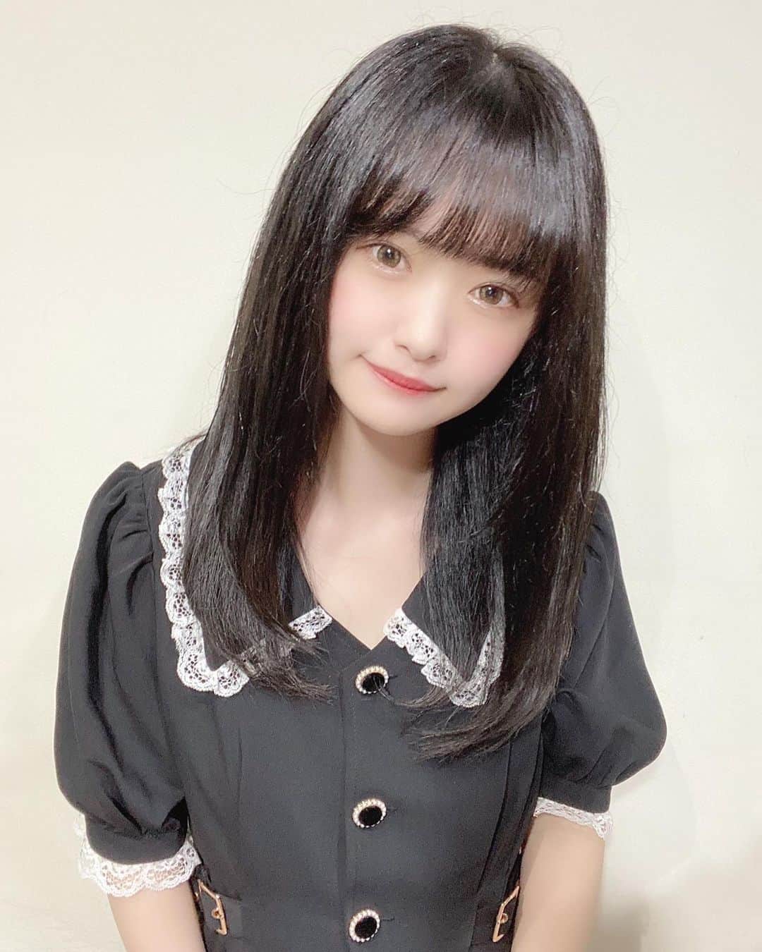 のインスタグラム：「可愛い？清楚？好き？」