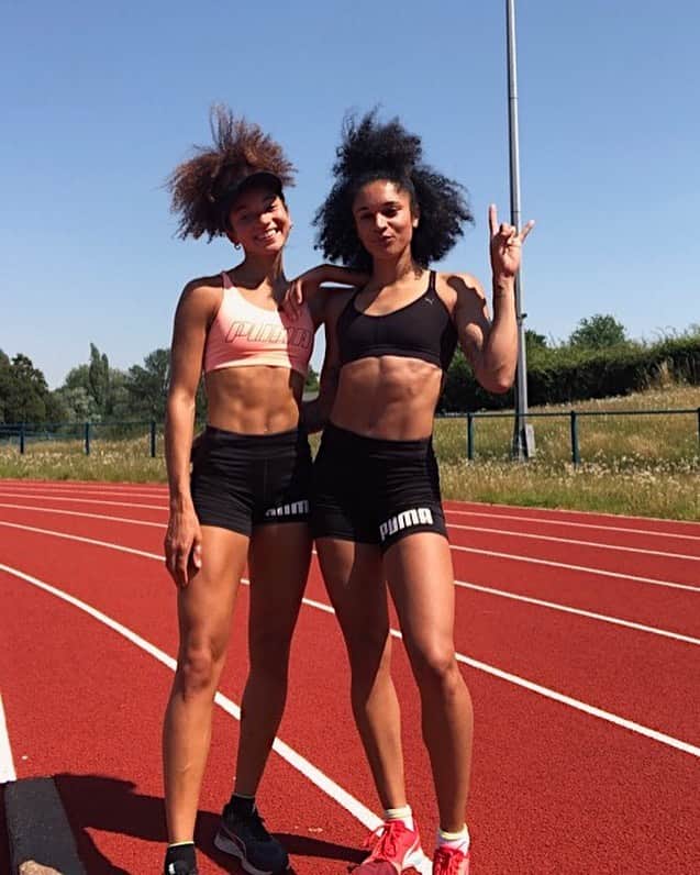 ジョディ・ウィリアムズのインスタグラム：「@hannahlucywilliams goes in the 200 @ British Trials today, backing her all the way, LETS GO SMOOSH HEAD yip yip yup!! ‼️🤞🏽⚡️ ** UPDATE SHE’S A BRITISH CHAMPIONNNNNN **」