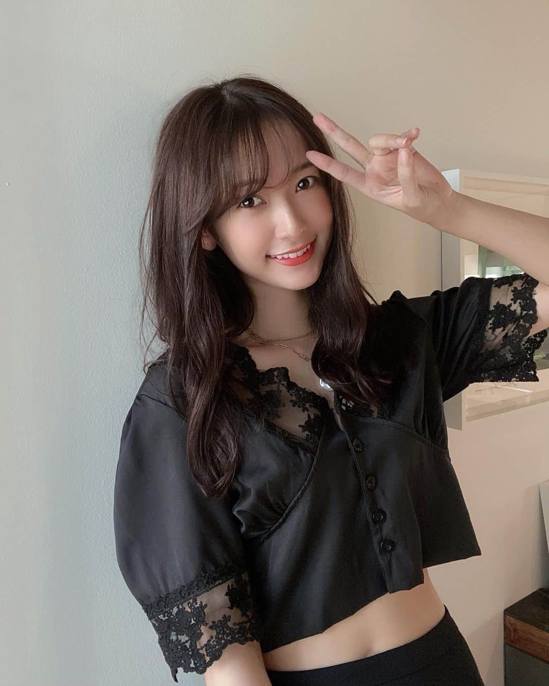 のインスタグラム：「おはよう〜﻿ ﻿ ついに﻿ 舞台アサルトリリィ、始まりました。﻿ ﻿ ここまで大きな劇場でお芝居するのは初めてで、﻿ 素敵なシーンをいくつも頂けて、﻿ 演出家さんから言葉の宝物を頂いて、﻿ 努力は報われると、﻿ 初日を迎えて思いました…♡﻿ ﻿ ﻿ 9月6日のラインライブは公演期間中なので﻿ アサルトリリィの話も出来たらいいな！﻿ ネタバレなしでね﻿ 友だち追加しておいてね〜﻿ ﻿ ﻿ ではでは﻿ いってきま〜す🎧⭐️」