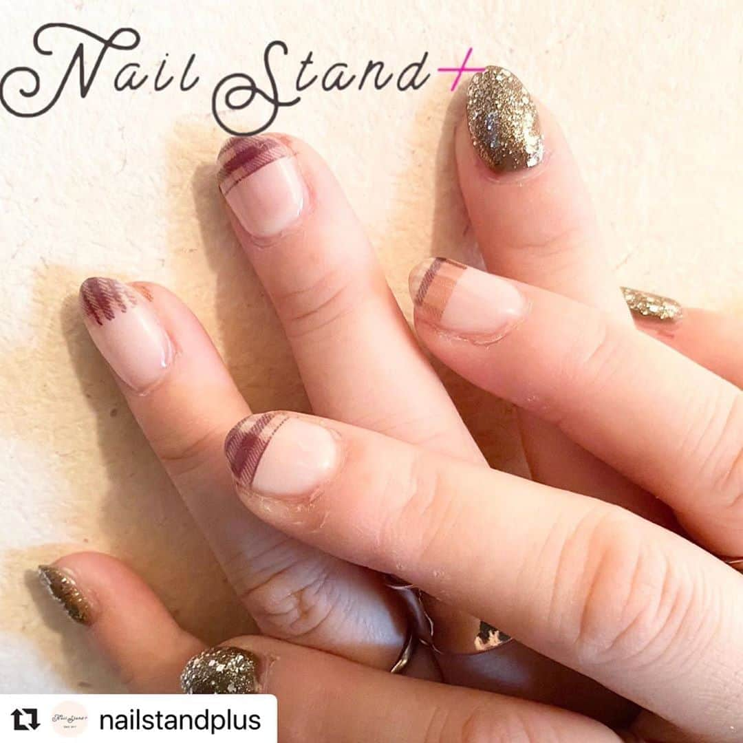 ネイルスタンド　ツメコさんのインスタグラム写真 - (ネイルスタンド　ツメコInstagram)「#Repost @nailstandplus with @make_repost ・・・ 早速新柄をしていただきました🙋‍♀️❤️ ワンカラー×チェック🥺🥺🥺❤️ めちゃめちゃ秋らしいネイルに早変わりです💅 . やーっと夜が涼しくなってきましたね ネイルも夏ネイルから 秋らしいネイルにチェンジするのもありかと😇♡ 是非お試しください♪ . .  . #NailStand＋ #nail #ネイルスタンドプラス #彦根 #ネイルサロン彦根 #彦根ネイルサロン #彦根市 #彦根観光地 #プリンターネイル #デザインネイル #ツメコ #tsumeco #nails #秋ネイル #ジェルネイル #ネイルサロン滋賀 #時短ネイル #大人可愛い #スピーディーネイル #米原ネイルサロン #長浜ネイルサロン  #💅 #ツメコネイル #多賀ネイルサロン #ネイルサロン多賀 #子供同伴ok」9月5日 10時08分 - tsume.co