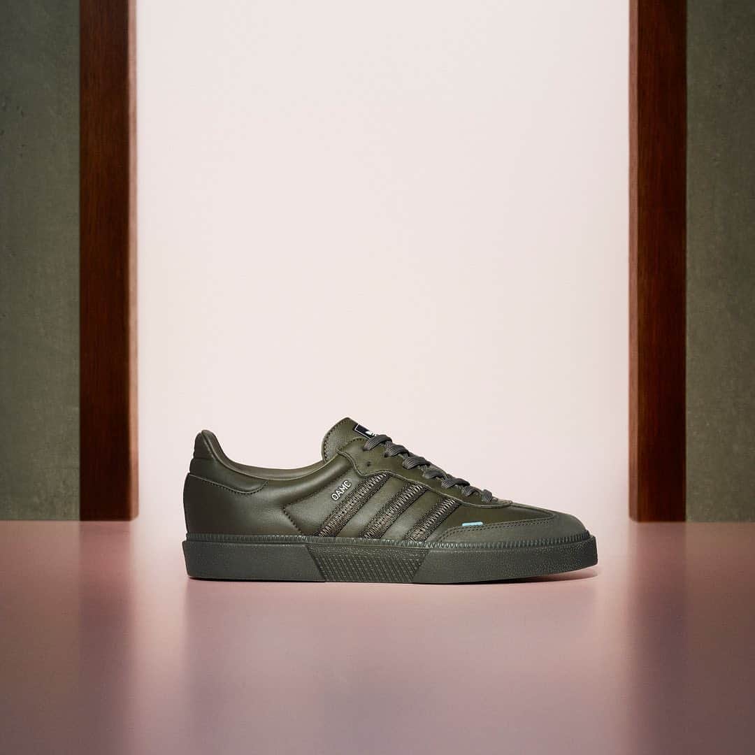 DOVER STREET MARKET GINZAさんのインスタグラム写真 - (DOVER STREET MARKET GINZAInstagram)「OAMC x adidas originals collaboration has arrived at Dover Street Market Ginza 2F Sneaker Space and on DSMG E-Shop @oamc_official @adidasoriginals @doverstreetmarketginza #doverstreetmarketginza」9月5日 10時22分 - doverstreetmarketginza