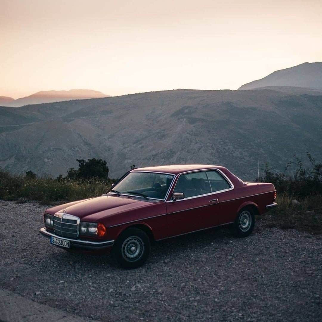 メルセデス・ベンツさんのインスタグラム写真 - (メルセデス・ベンツInstagram)「Do you say "good night" to your car too? Well - it deserves a little love as well. 💋  @mercedesbenzmuseum  #MBclassic #C123 #MercedesBenz #mercedesbenzclassic #ClassicCar #Car #Carsofinstagram #InstaCar #MBCar #Classic #daimler #photography #backinthedays #legendary #thebestornothing」9月5日 11時00分 - mercedesbenz