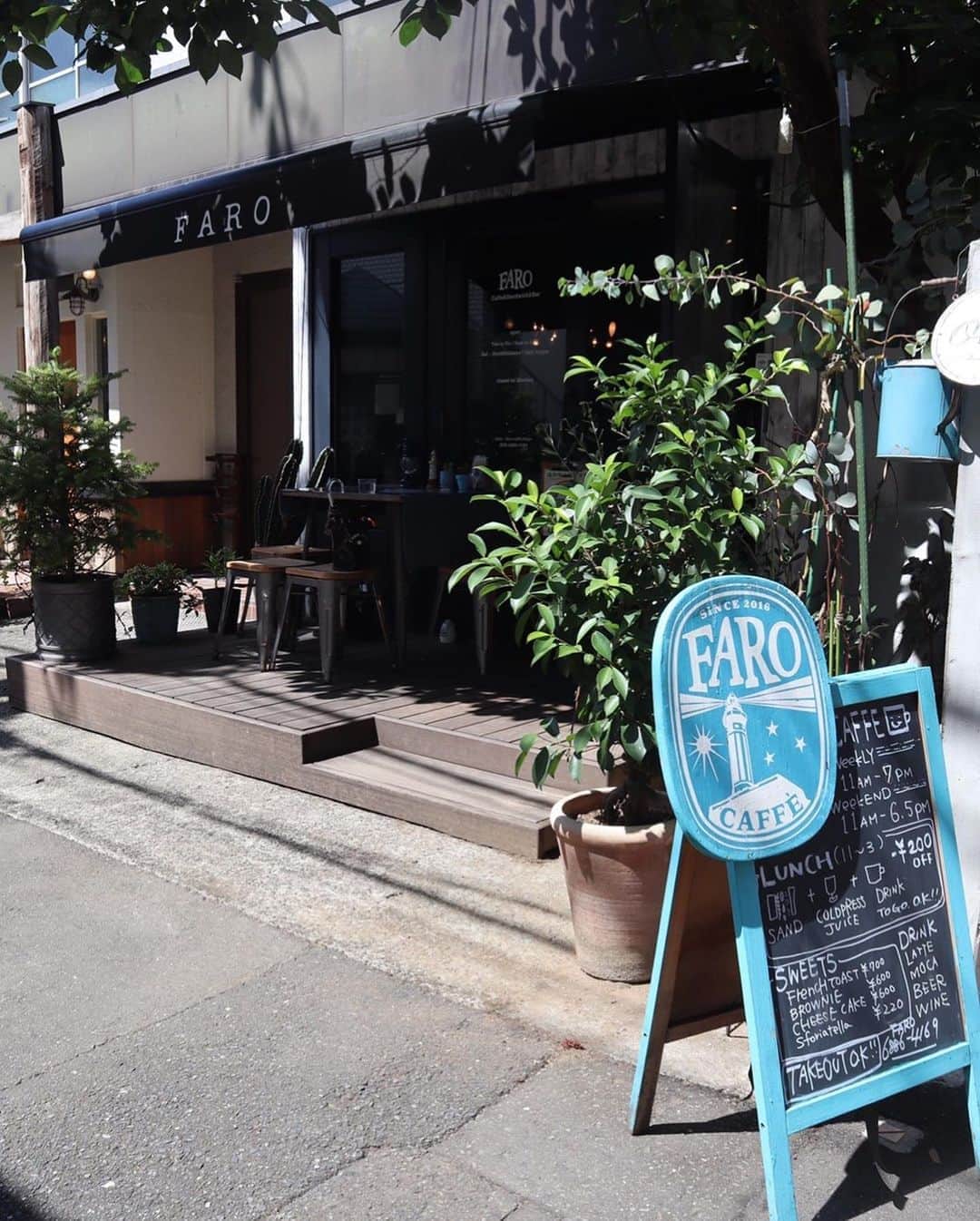 ルナさんのインスタグラム写真 - (ルナInstagram)「☕️🥪☕️🥪☕️🥪☕️🥪☕️﻿ ﻿ 📍 cafe FARO @farocaffe ﻿ ﻿ しずかちゃん( @shizukanamba )と﻿ 萌え断サンド食べてきた♥️﻿ ﻿ 店内外めちゃくちゃおしゃれ❣️﻿ 私は卵サンドにしたんだけど﻿ すっごく美味しかった♥️﻿ ﻿ ランチにサンドイッチって足りるかな？﻿ って思ってたけどボリューム満点で﻿ お腹いっぱいでした🙆‍♀️笑﻿ ﻿ ＊﻿ ＊﻿ ＊﻿ ﻿ #代々木ランチ #代々木グルメ #代々木カフェ #萌え断 #萌え断サンド #萌え断サンドイッチ #女子会 #東京女子部 #東京カフェ #東京カフェ巡り #東京カフェ部 #フォトジェニック #映えカフェ #厚切りサンド #caffeFARO #yoyogi #yoyogilunch #tokyocafe #yoyogicafe #sandwich #instafood #instacafe #runa_cafex」9月5日 11時52分 - runakumaa