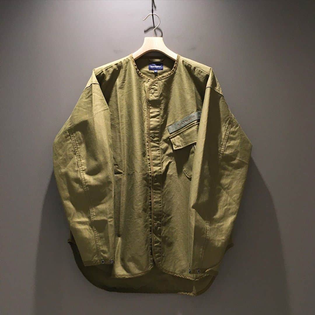 のインスタグラム：「＜DESCENDANT＞ Mens REMNANTS SATIN LS SHIRT BEAMS JAPAN 2F @beams_japan #descendant #beams #beamsjapan #beamsjapan2nd Instagram for New Arrivals Blog for Recommended Items #japan #tokyo #shinjuku #fashion #mensfashion #womensfashion #日本 #東京 #新宿 #ファッション#メンズファッション #ウィメンズファッション #ビームス #ビームスジャパン」