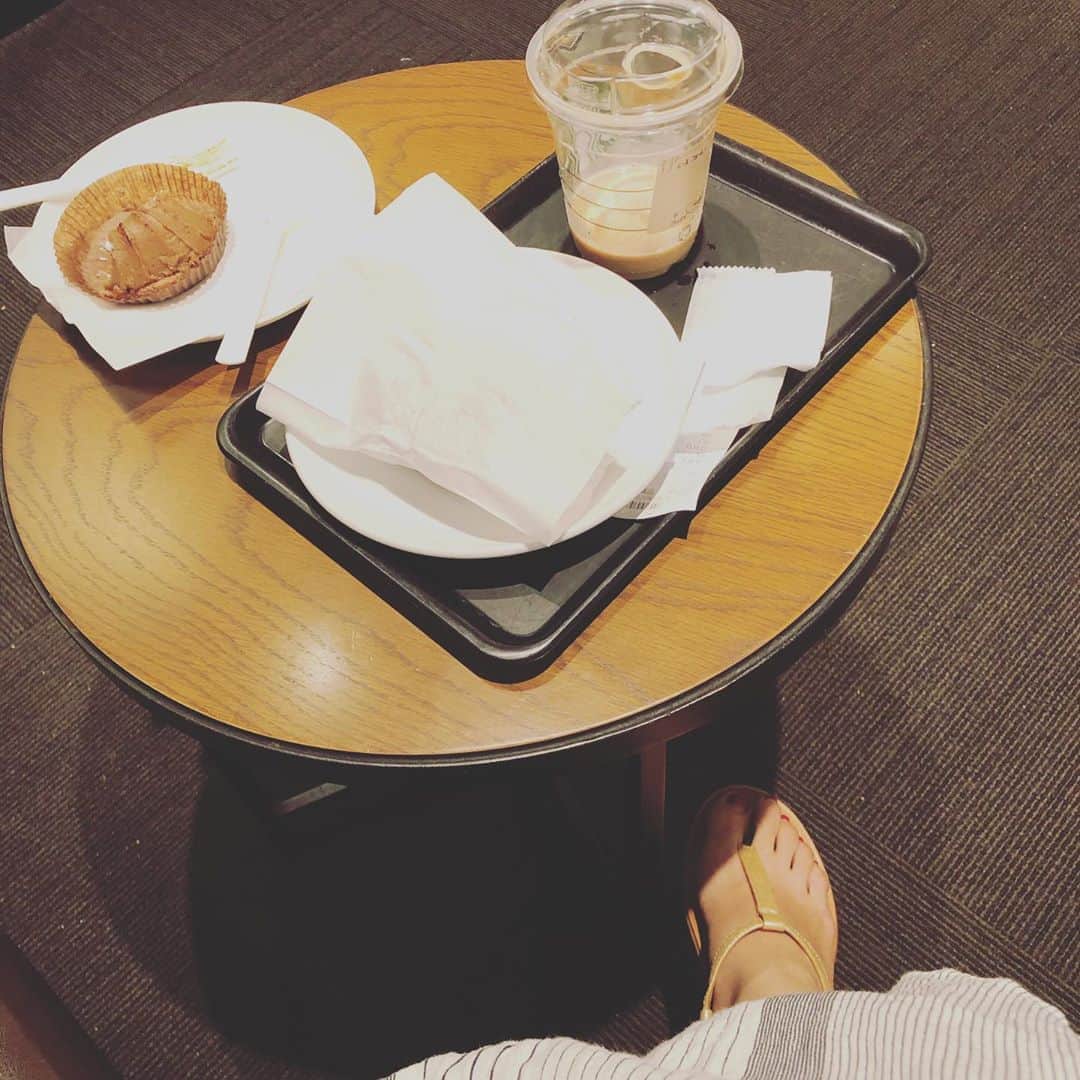 麻生裕子さんのインスタグラム写真 - (麻生裕子Instagram)「今日は❤︎ 葉山からヨットクルーズ。子供たちだけ😊  という事で、私たちはフリータイム😍😍 話が止まらない💕」9月5日 13時01分 - yukoasoh