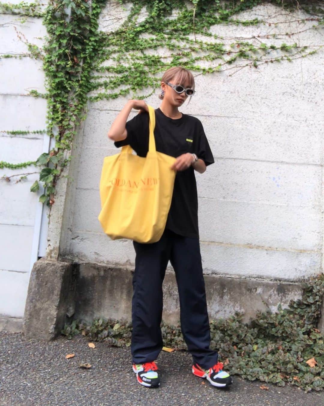 mao mitsuiのインスタグラム：「🛒❤️💛🖤」