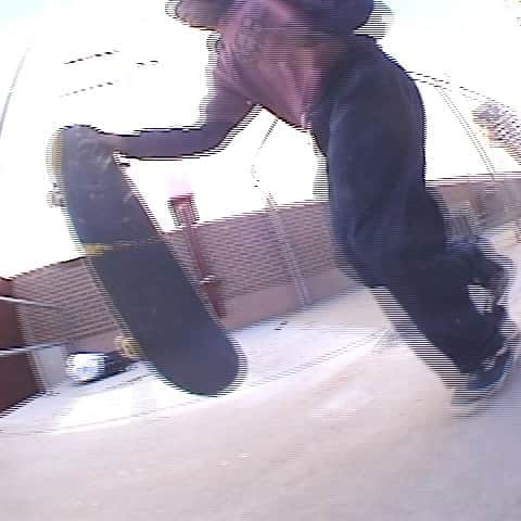 スラッシャーのインスタグラム：「🥤🐍 @_milksnake_ 🐍🥤  As seen in the new @fancyladskateco full-length now playing on the Thrasher site 📡」