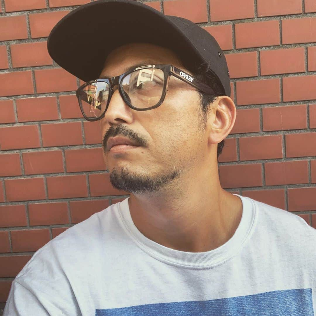 池内博之さんのインスタグラム写真 - (池内博之Instagram)「cool glasses👀😎 お気に入り🌹 #oakley」9月5日 14時49分 - hiroyuki.ikeuchi