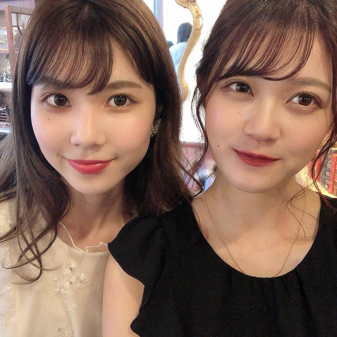 のインスタグラム：「🌼@mskokudai20_2 🌼 えま誕生日おめでとう💐✨ 唯一の2年コンビだから、えまがいてくれて良かったしたくさん話して2人で支え合って活動してる感があるよ🤭🤍（笑） とってもとってもかわいくて一緒に話してると申し訳なるくらいだけど、いつもふざける私に笑ってくれたり2人で冗談言い合ったりとてもとても楽しいのです👶🏻💖 これからも一緒に頑張って最後まで全力で突っ走ろー！！！！！ 思い出もたくさん作ろうね🎶 もっと2年コンビが浸透しますように。笑 えまにとって素敵な一年になりますように⠒̫⃝💕💕 #happybirthday #ミス國學院 #ミスコン」