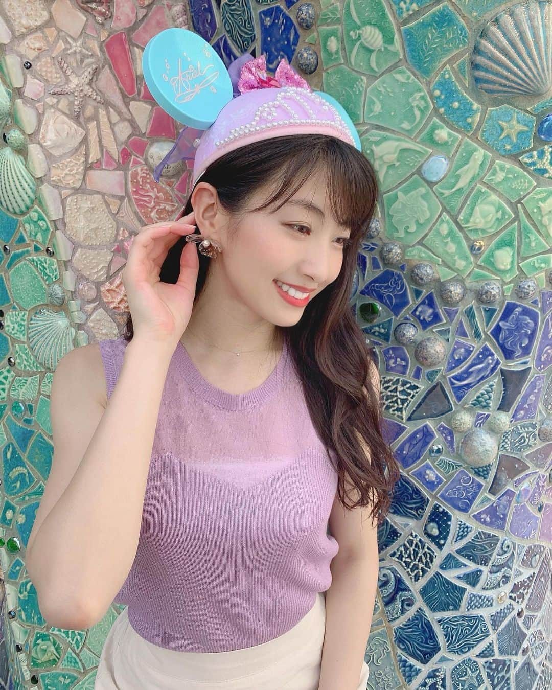 関根ささらさんのインスタグラム写真 - (関根ささらInstagram)「Mermaid Lagoon🧜🏻‍♀️🐚🐠 . . まだまだ夏の投稿続きますがお付き合いください🙏🙏 . . #アリエルバウンド でした🧜🏻‍♀️♡ #tops : #jillstuart #jillbyjillstuart  #skirt : #Dholic #sandals : #orientaltraffic  . . #disneybound #ディズニーバウンド #アリエル #リトルマーメイド #マーメイドラグーン #mermaidlagoon #tokyodisneysea #tds #tokyodisney #tokyodisneyresort #tdr #ariel #arielbound #disneyprincess #ディズニープリンセス #イヤーハット  #イヤハ #ディズニーコーデ #disneyoutfit #outfits #ootd」9月5日 15時25分 - sasarasekine