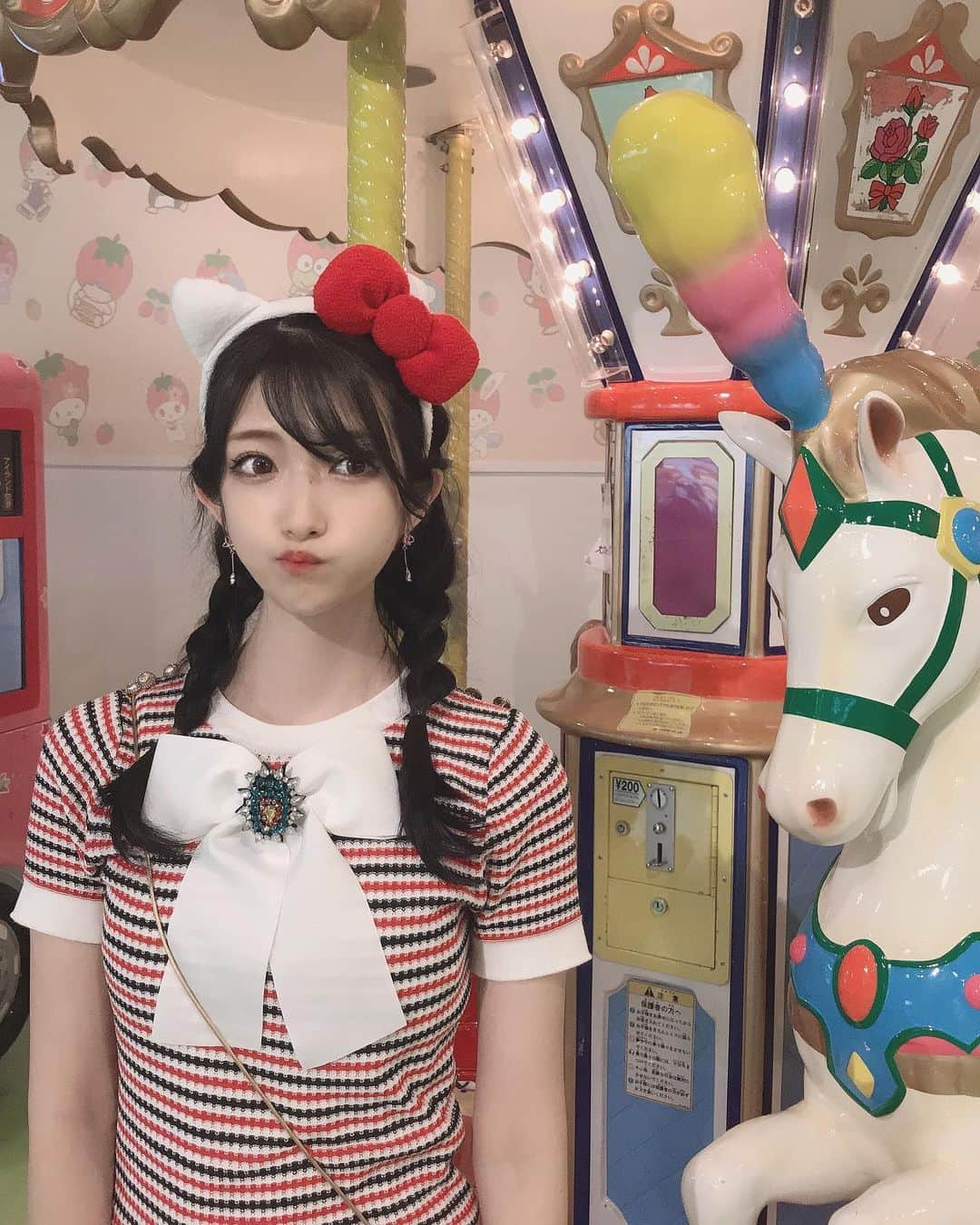 れみぱんさんのインスタグラム写真 - (れみぱんInstagram)「キティーさんコーデ🏰🎠🎀 : #ピューロランド #サンリオピューロランド #キティちゃん #サンリオ #メリーゴーランド #sanrio #sanriopuroland #japan #tokyo #kitty #kawaiifashion #kawaiistyle #japanesegirl #中華メイク #中国メイク #黒髪」9月5日 15時33分 - lemipanna