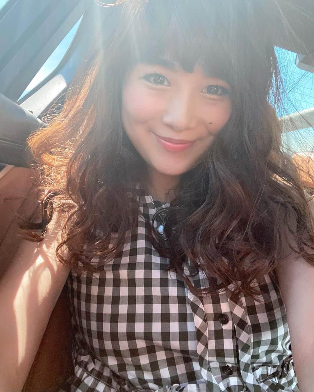 Mai Wakimizuのインスタグラム：「嘘みたいに綺麗な青空＼(^o^)／久しぶりに復活したマツエクはもう何年も @lycka_eyelash_esteでお願いしてます♡さて、今からプチイメチェン！3ヶ月ぶりの美容院です♡ #lycka#マツエク」