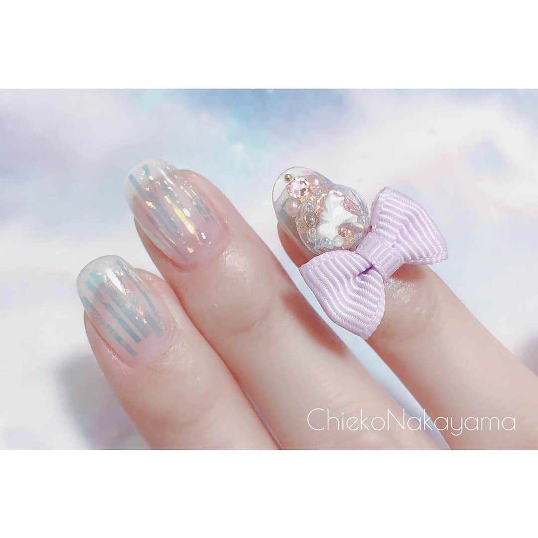 なかやまちえこのインスタグラム：「@stampnailring なかやまちえこ #ハンドメイド ネイルリング 9月はこちらの2点が発売です💍✨ ⠀ ご購入は @stampnailring  のプロフィールから販売サイトに飛んでいただくか、ストーリーから飛べます☺️☺️☺️⠀ ⠀ #リングネイル は指先に #リング をはめていただくのみの取り外し簡単に爪先のオシャレを楽しめる商品です✨⠀ #スタンピングネイルリング のアカウントのストーリーハイライトのところからショッピングサイトに飛べます！⠀ 全てハンドメイドとなりますので、よろしくお願い致します😌🙏🙏✨⠀ #nail #nails #nailart #ネイル #美甲 #ネイルアート  #japanesenailart #manucure #japanesenails #manicurist #gelnails #أظافر #네일아트 #vẽmóng #ngườiđẹp  #เพ้นท์เล็บ #искусствоногтя #artedeuñas #เพ้นท์เล็บเจล #ジェルネイルデザイン #ネイルデザイン #senikuku #nagelkunst #ゆめかわネイル #オーロラネイル #ゆめかわいい ⠀ ・意匠登録済（デザイン特許）STAMPNAIL ・実用新案登録済（使い方特許）STAMPNAIL」