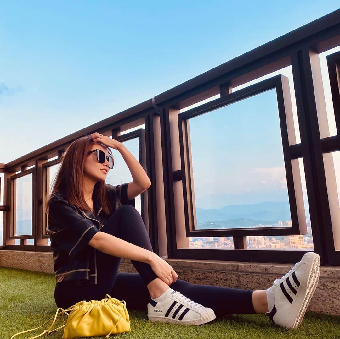 ハンナ・クインリヴァンのインスタグラム：「新鞋配牛油果綠包🥑 what a #happysaturday 💕💕💕💕💕」