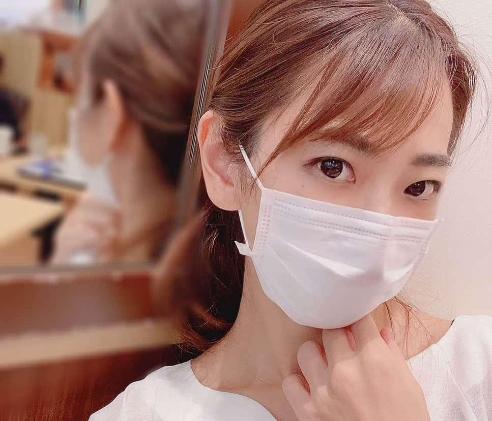 阿川麻美さんのインスタグラム写真 - (阿川麻美Instagram)「マンダリンオリエンタルホテルへ。  ホテルのエステって敷居が高い気がして、 婚礼の方しか受けれないのかと思ってたけど 一般の予約もできるらしい…🥺✨ 知らなかった…  というわけで早速…❤︎  お肌を科学的に分析した化粧品を使った施術で ターンオーバーを早めてくれるから終わった後はスッキリ✨ 頭皮のクレンジングもしてもらってリラックスできました💗  私のインスタ見たで30%offにしていただけるとのことなので気になる方は是非💕  #美容室パラダイス #日本橋美容室 #日本橋エステ #東京エステ #ヘッドスパ #pr #トリドリベース #自分磨き #美容ライター #美容 #beauty #like4like #followme #instagood #photooftheday #followforfollow」9月5日 18時51分 - asamichi922