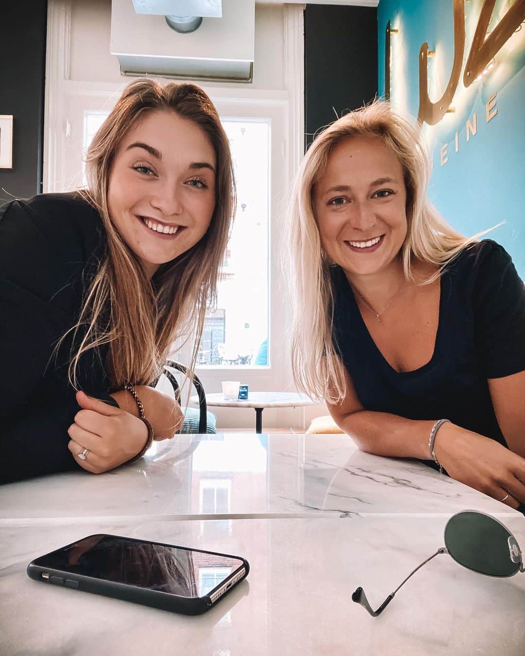 セレーナ・ピークのインスタグラム：「Enjoying my weekend after a great week of training with the German team 🇳🇱 🇩🇪. Thanks for having us! #trainingmotivation #exchangeprogram #badminton #athlete #teamnl」