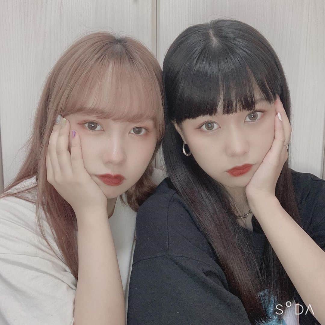 のインスタグラム：「撮影のoff shot📸﻿ ﻿ SODAでお揃いメイクで撮った☺︎﻿ 友達と撮れるフィルターありがたい🚀✨﻿ ﻿ #むくえな#YouTube#そだこ#sodapr」