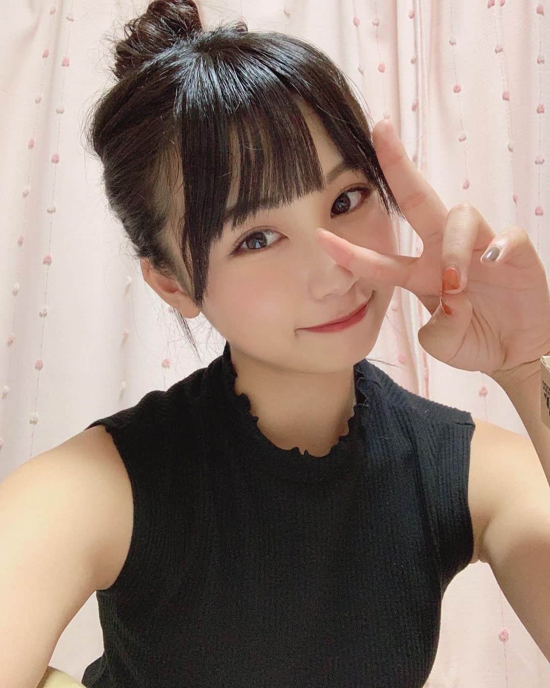 宮丸くるみさんのインスタグラム写真 宮丸くるみinstagram お団子のせてます 笑 リリバリ Lilyofthevalley アイドル Idol ぱっつん前髪 お団子ヘア 黒髪 アップヘア Jk 17歳 高校生 9月5日 18時49分 Kurumin
