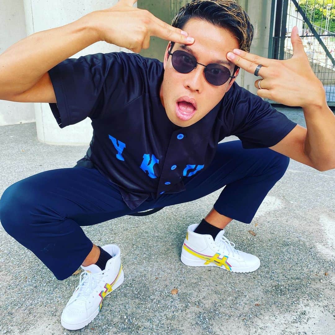 マキヒカのインスタグラム：「#やんちゃ坊主　#強 #デコにピストルヒカ #ピスヒカ #ワンマン」