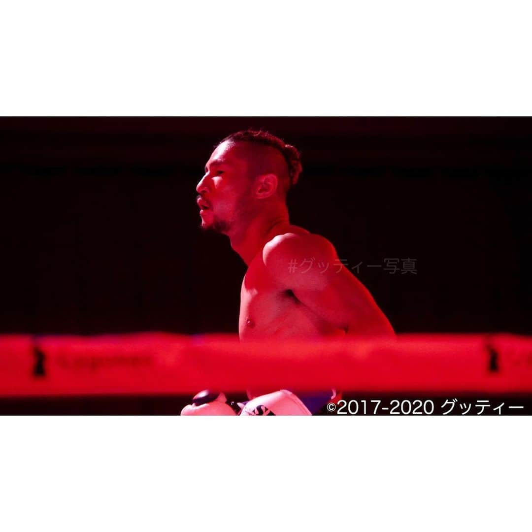 グッティーさんのインスタグラム写真 - (グッティーInstagram)「ㅤ ㅤ 「Tyson Maeguchi」 ㅤ ㅤ 〜2020.9.4 RISE142　#グッティー写真 ©︎2020グッティー 〜 ㅤ #前口太尊 選手 #RISE142 #TEAMTEPPEN #TEPPENGYM #RISE ○4枚目はバックブローが決まった瞬間」9月5日 19時43分 - gutty_bigsmile31