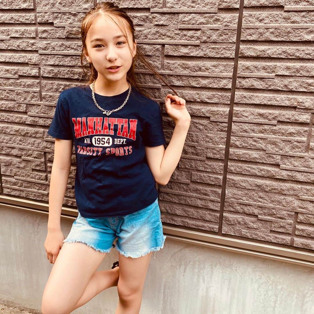 サマーヘイズ・アイラのインスタグラム：「なんか空気が秋っぽくなってきたぞ🧡  #サマーヘイズアイラ #アイラサマーヘイズ#アイラ #js#js6#jsガール#小6#小6女子  #ootd#fashion」